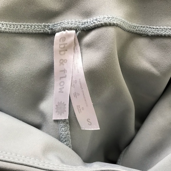 Ebb & Flow Gray Leggings - Picture 5 of 5